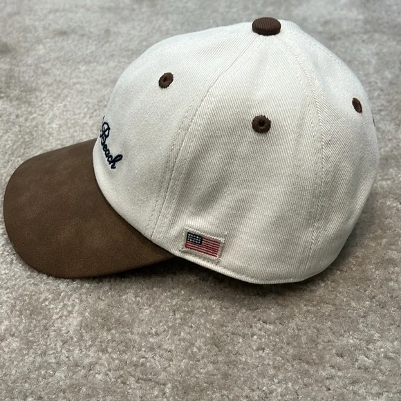 BRANDY MELVILLE NEWPORT BEACH HAT - Picture 2 of 5
